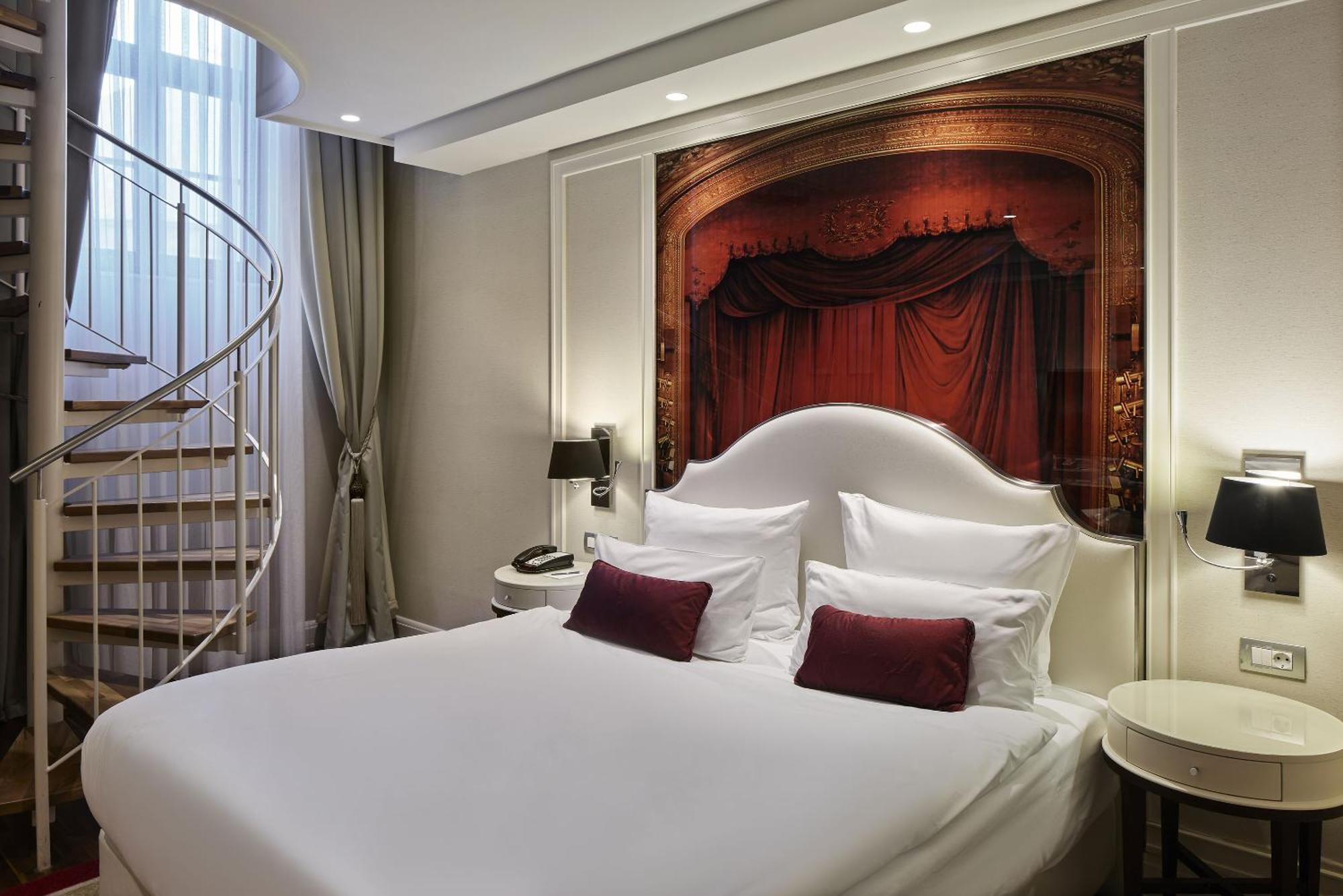 Family Room,1500286075:JPEG
