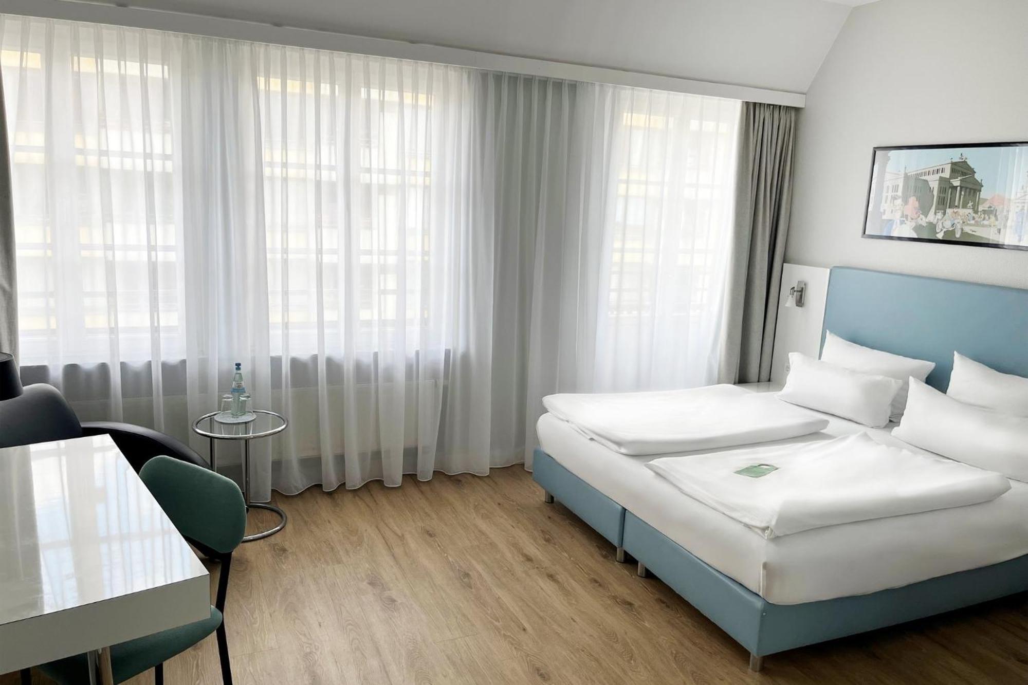 Standard Queen Room,1669814852:JPEG