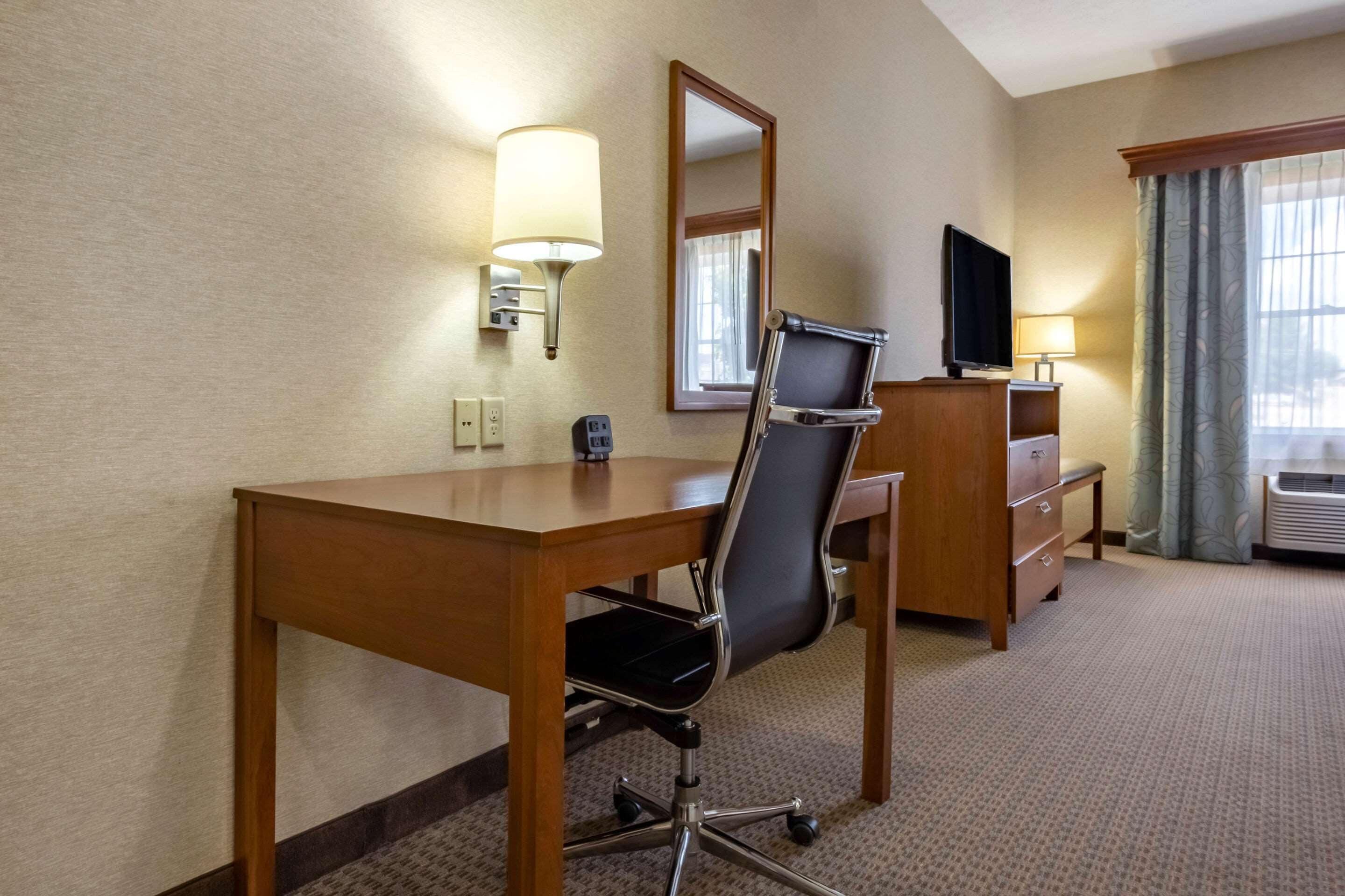 King Suite with Sofa Bed - Non-Smoking