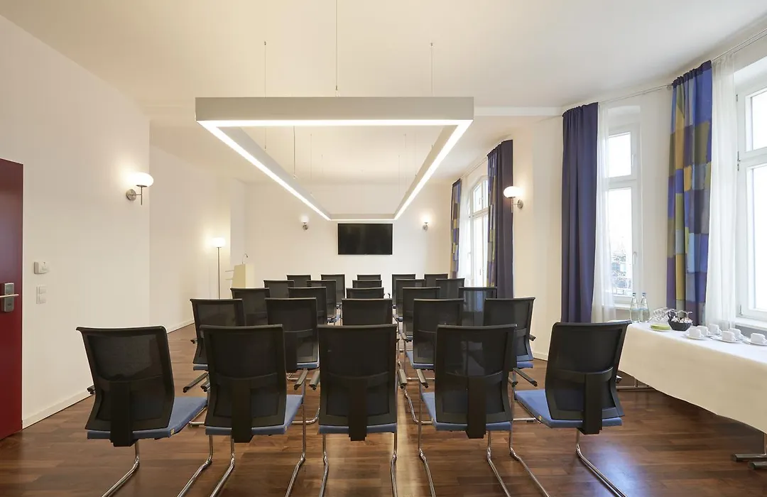 Klee Berlin Excellence Class-1