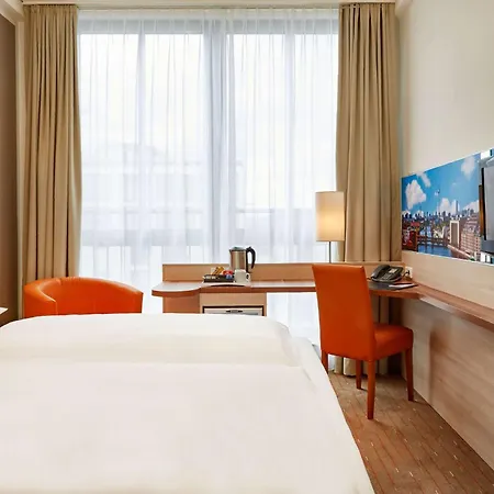H+ Hotel Berlin Mitte-3