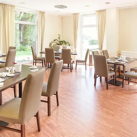 Hotel am Schloß Köpenick by Golden Tulip-2